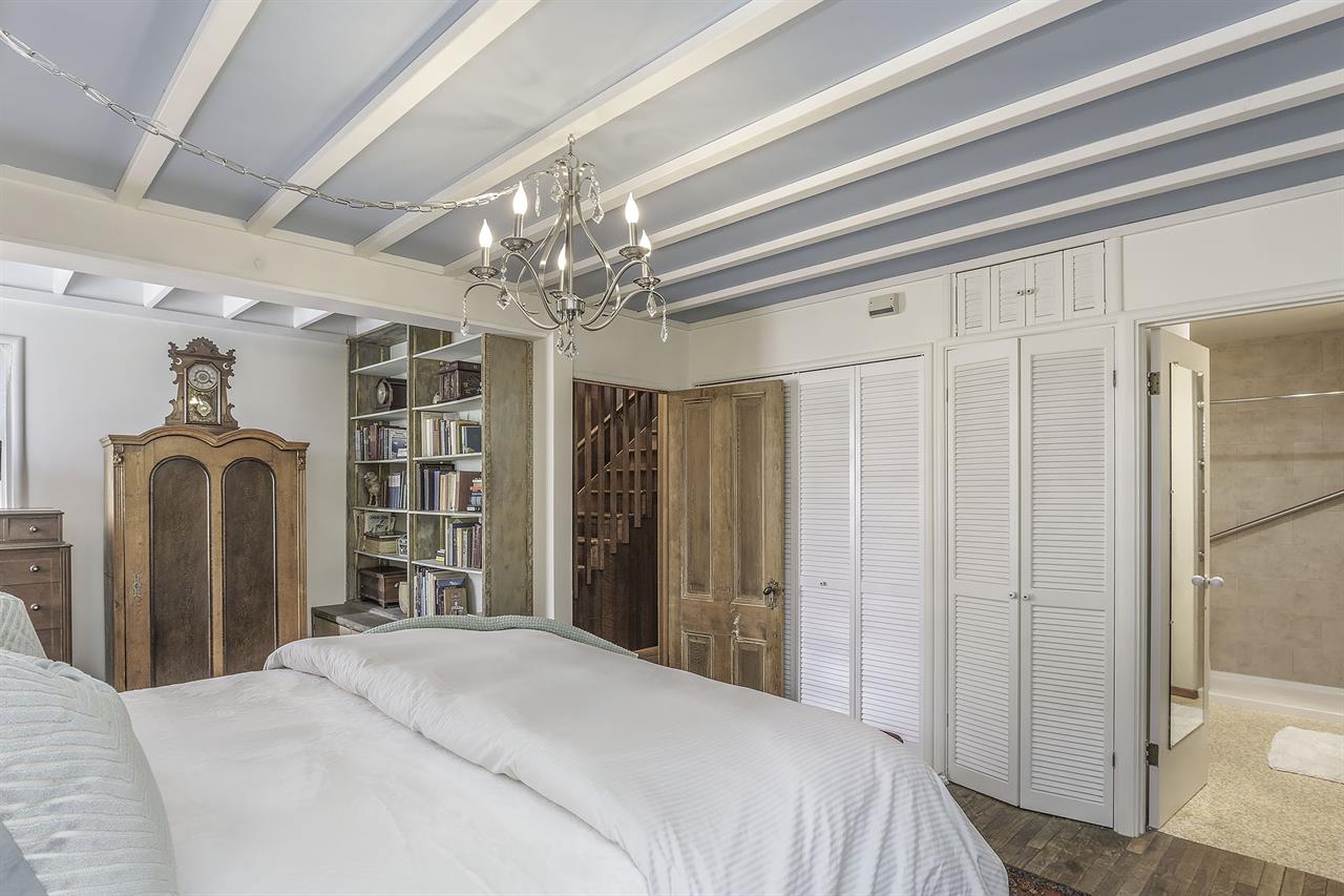 Bedroom 1  Lower Level  King Bed, En Suite Bath with Shower