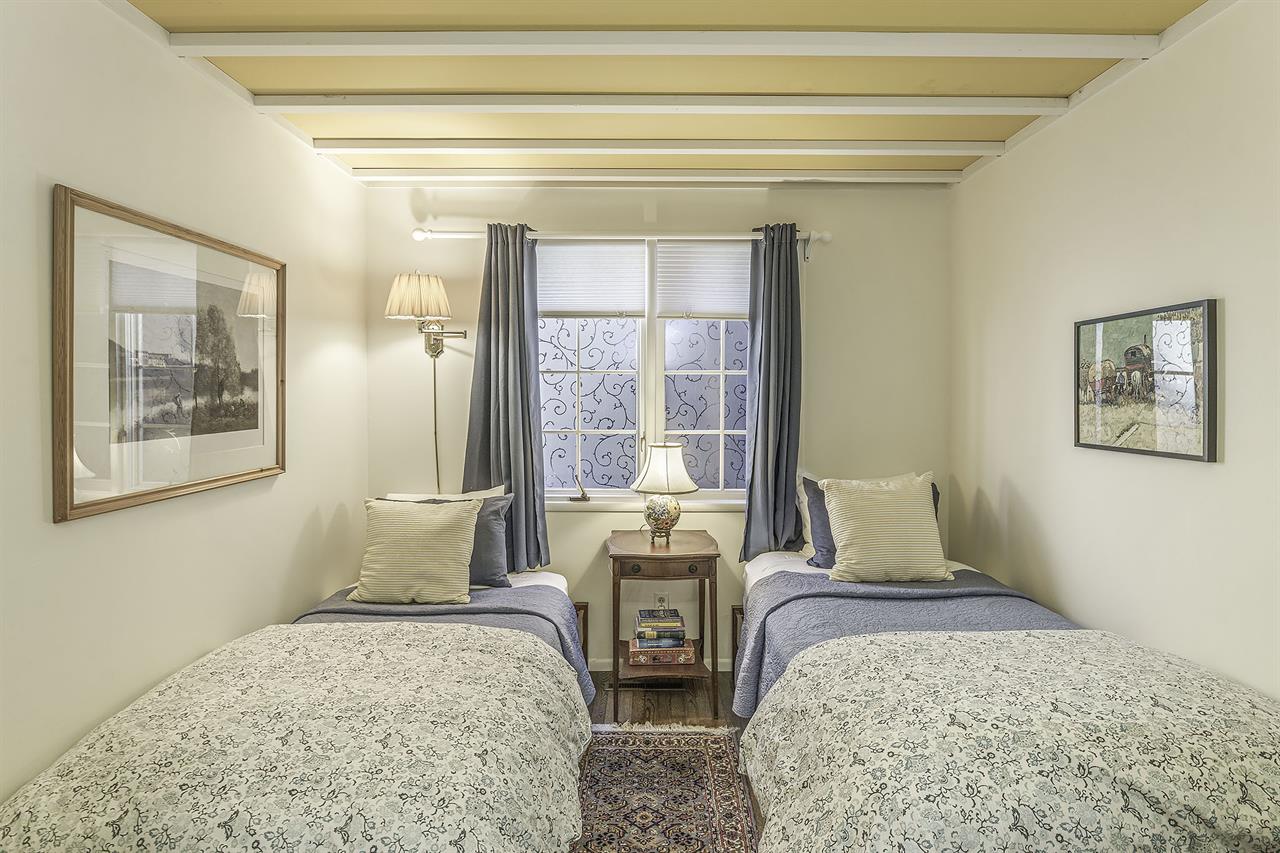 Bedroom 2  Lower Level  Two Twin Beds