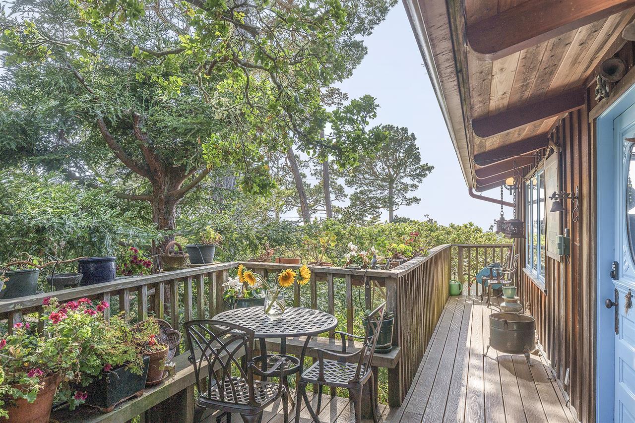 Delightful Upper Deck at the Entrance