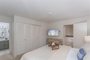 Upstairs Bedroom 1, King Bed, TV, En Suite Bath wTubShower