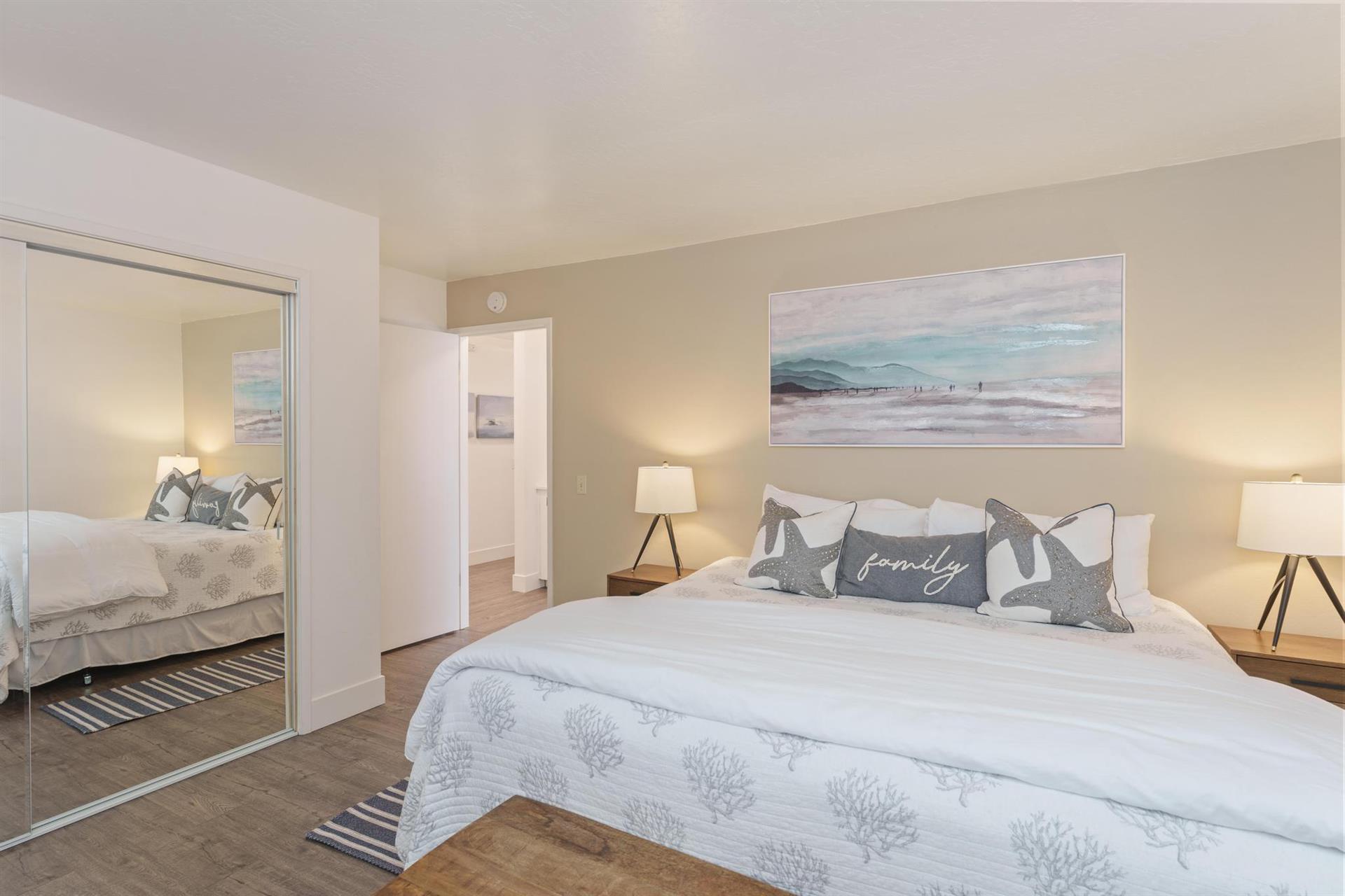 Bedroom 2, King Bed