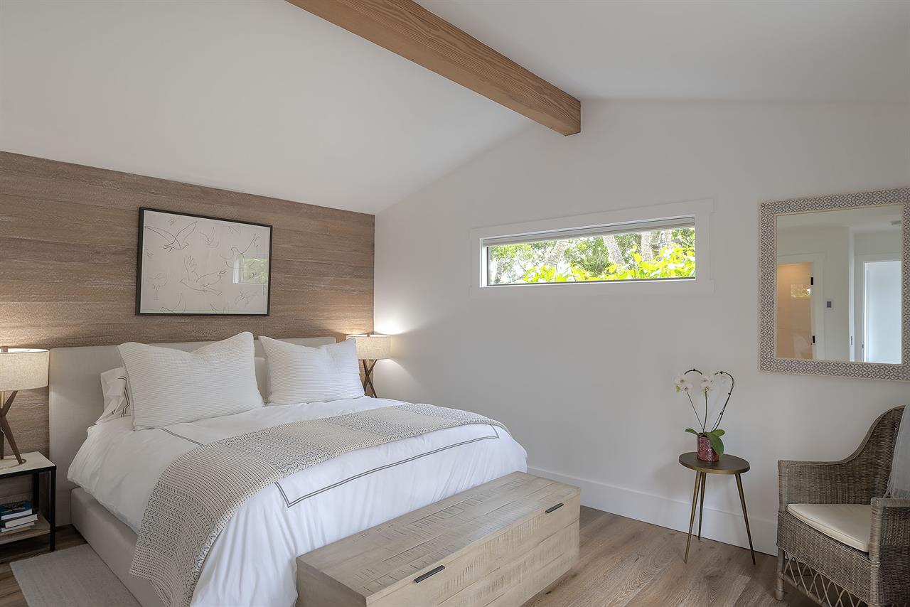 Bedroom 1, King Bed, En Suite with Shower