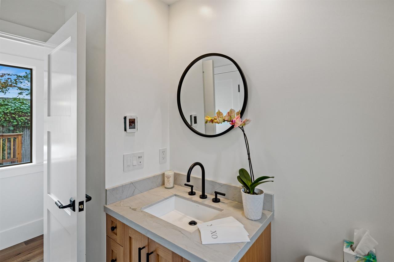 Full Hall Bathroom with Shower