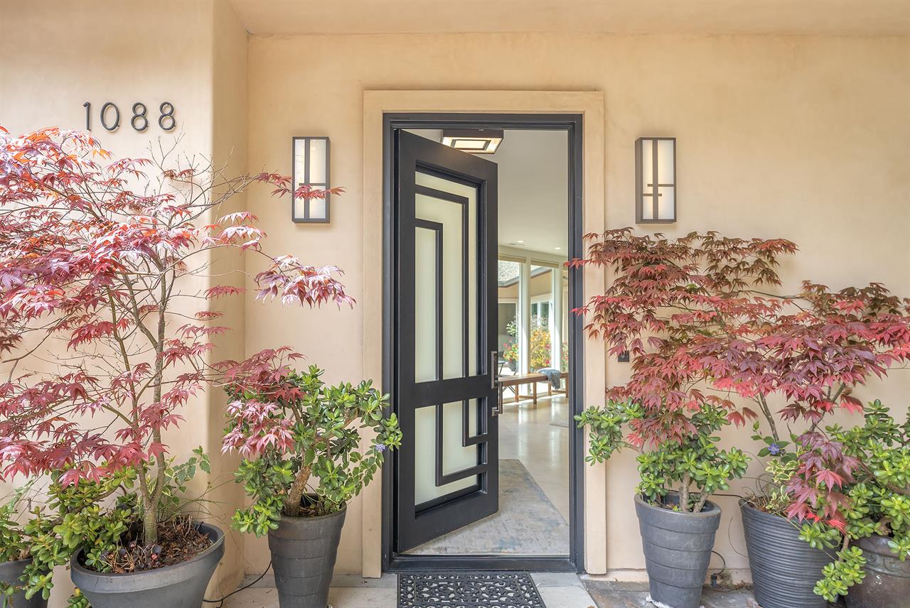 Front Entry  Come on inside and stay awhile