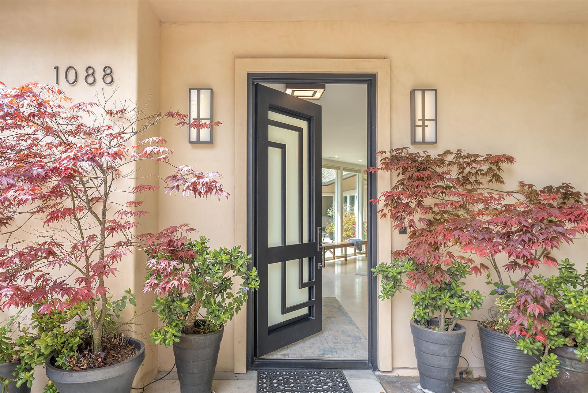 Front Entry  Come on inside and stay awhile