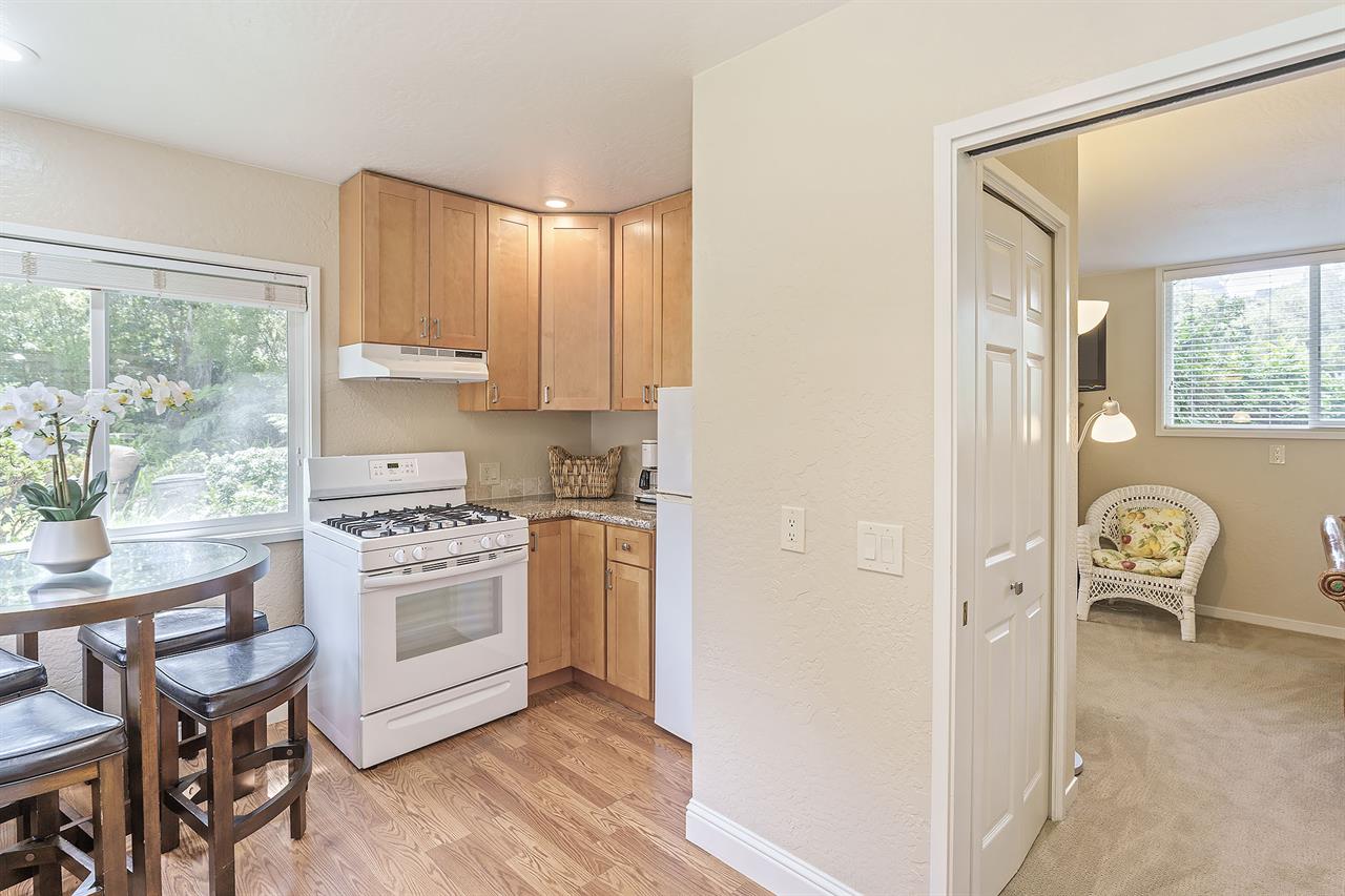 Guest SuiteBedroom 4, King, TV, Bathroom, Kitchenette