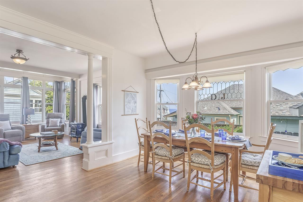 Dining Area Seats Six