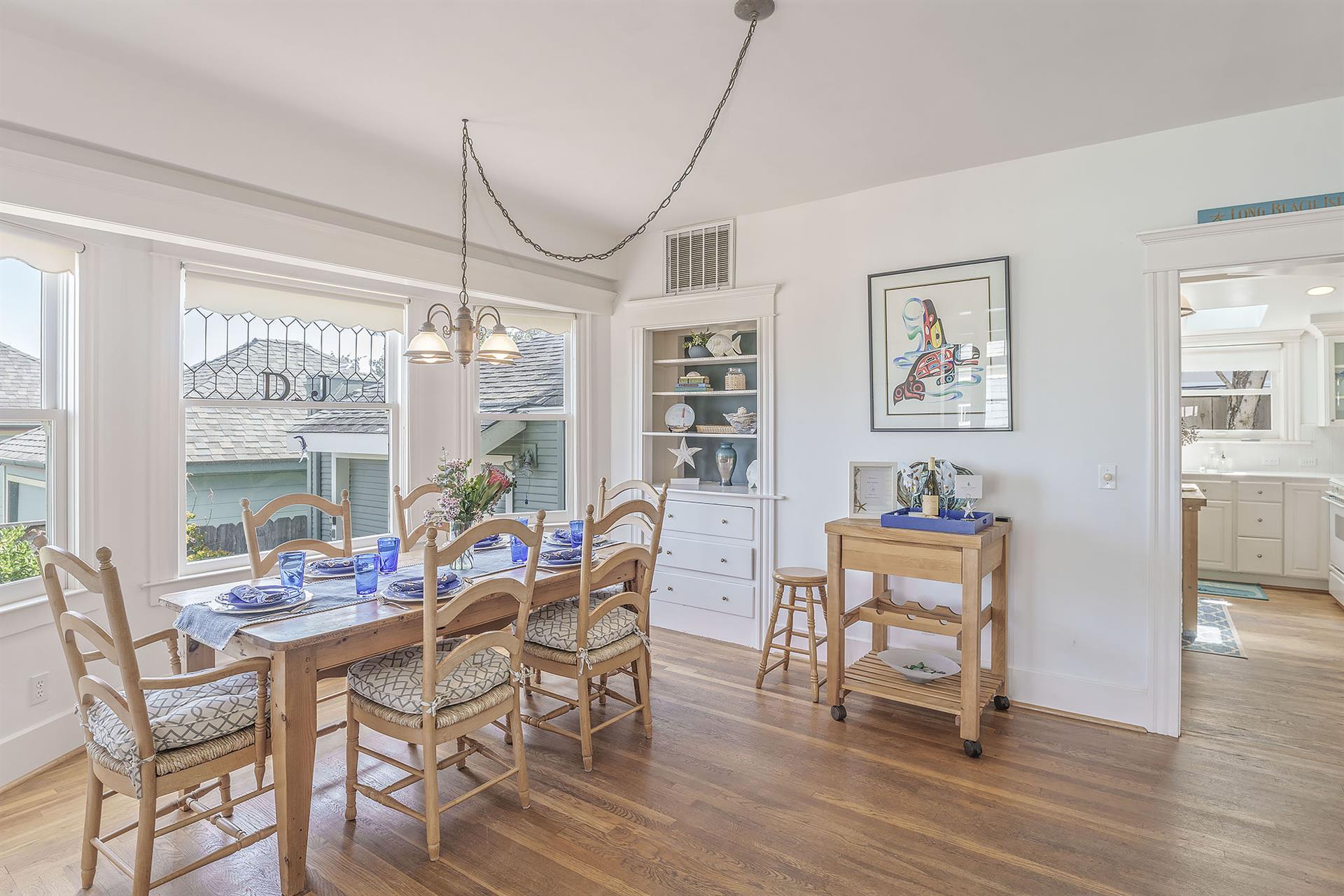 Dining Area Seats Six