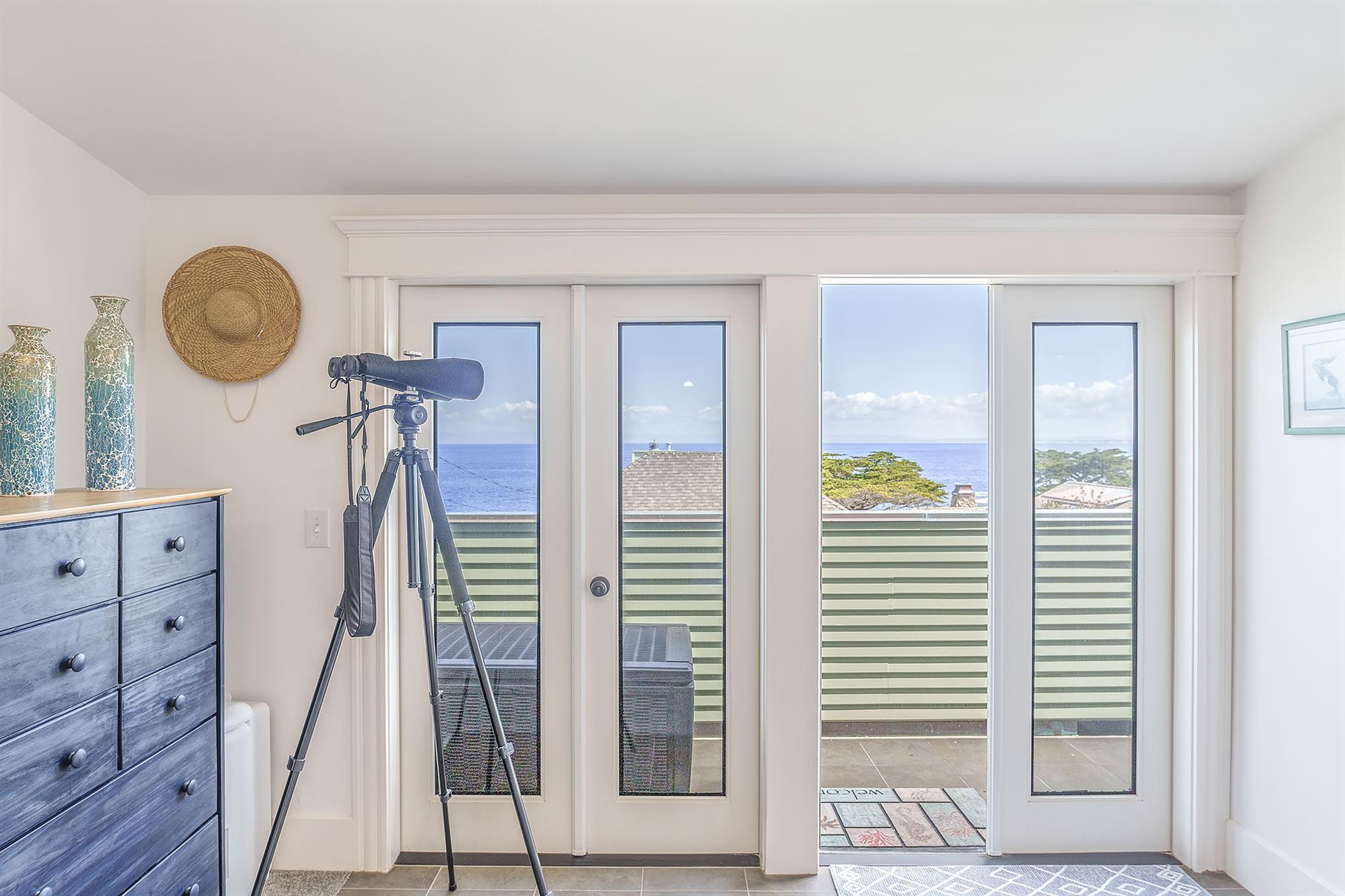 Bedroom 1, King, TV, View, Balcony, En Suite, Upstairs