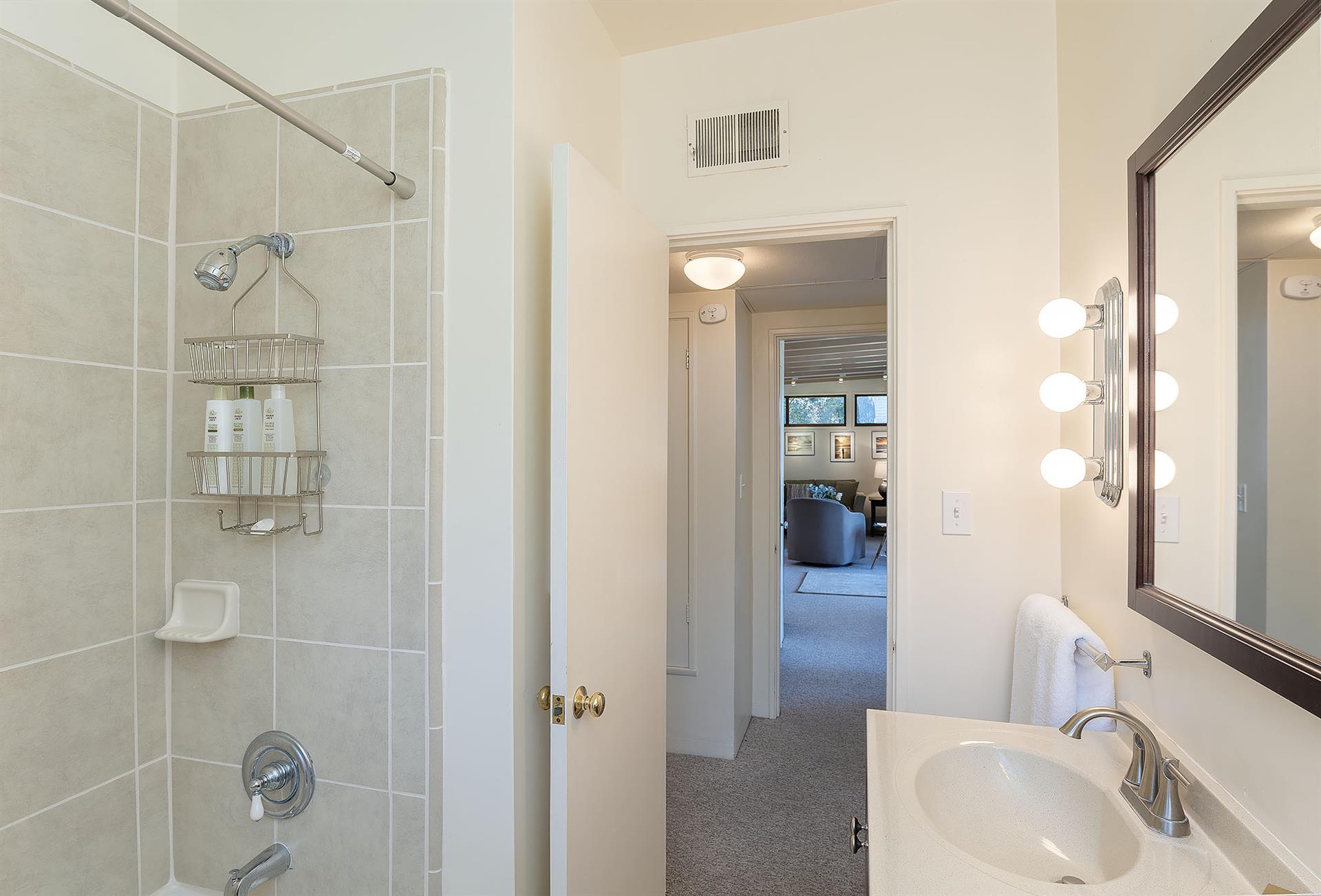Full Hall Bath with Shower Over Tub