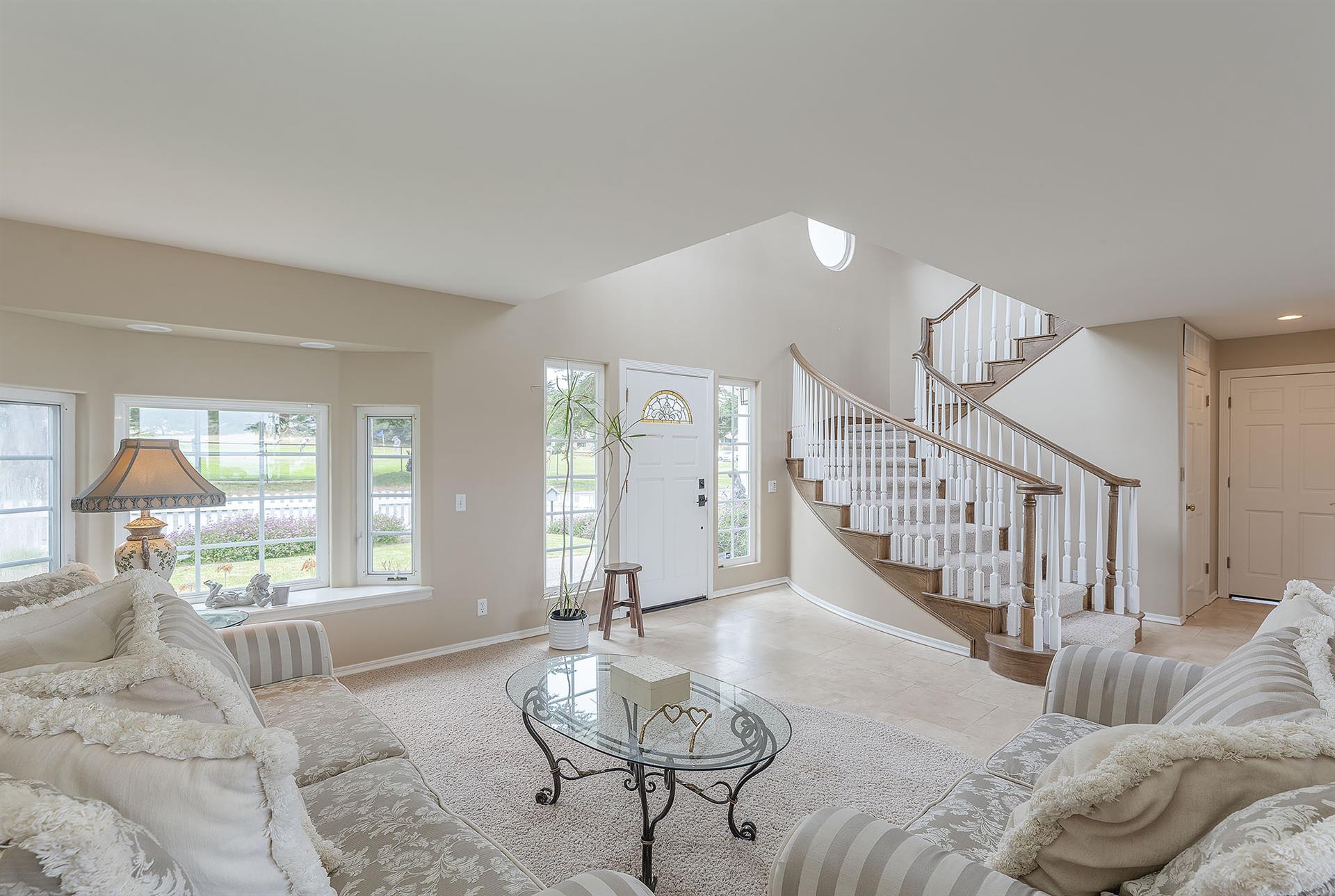 this room will have a new couch and love seat