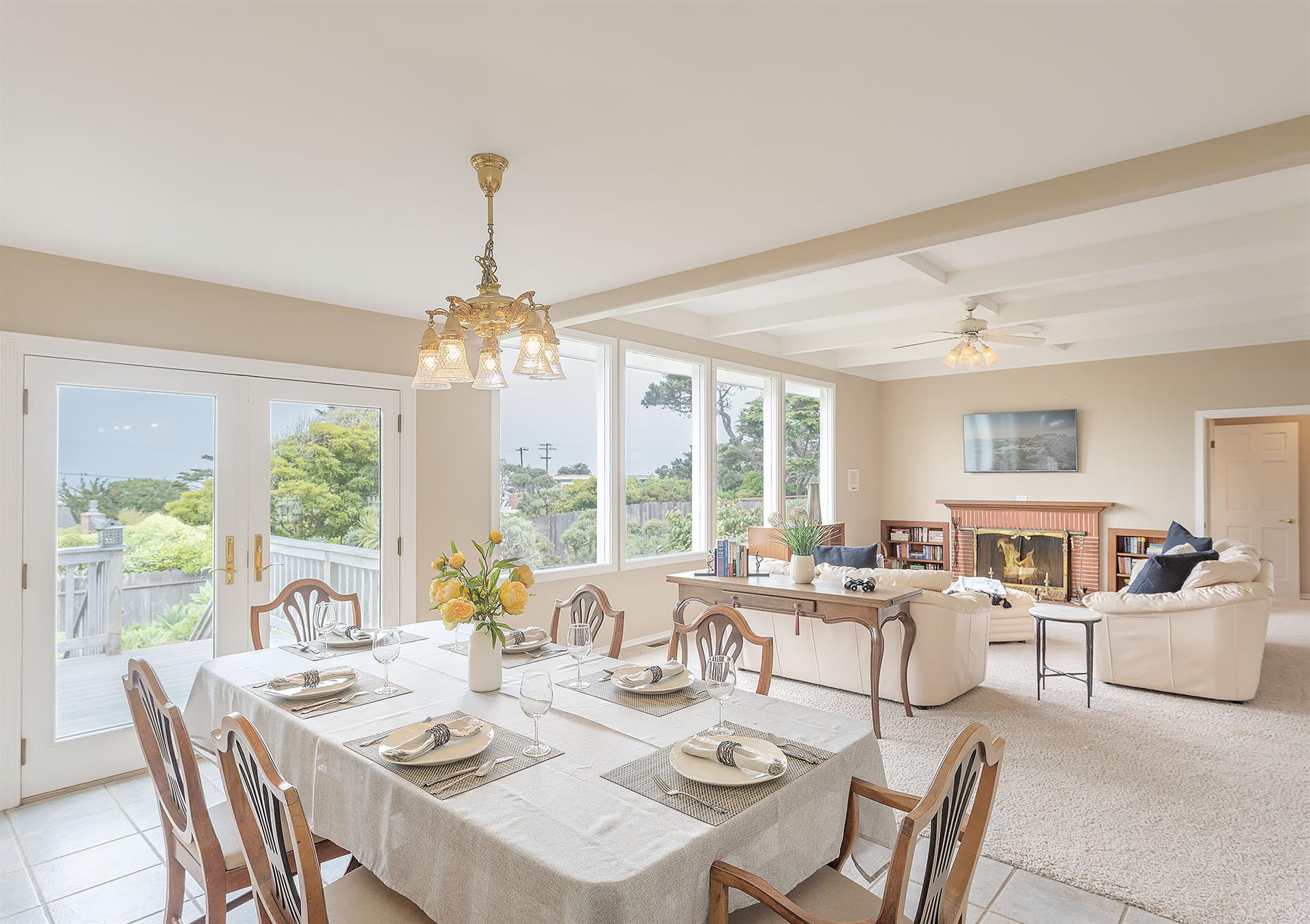 Dining Area Seats Six
