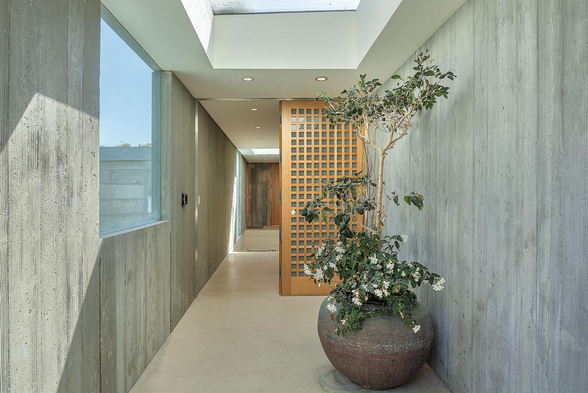 Welcome to Pacific Zen  Spectacular Oceanfront Home