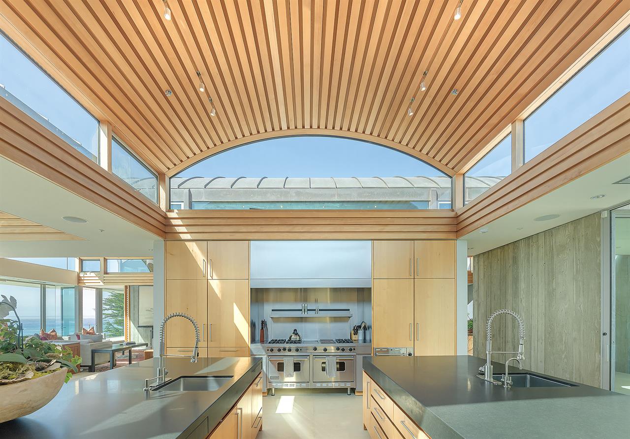 Fully Equipped Gourmet Kitchen