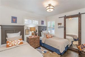 Bedroom 3 has 2 Twin Beds