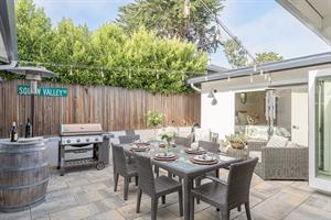 Central Courtyard Patio has Dining for Six and a Gas BBQ