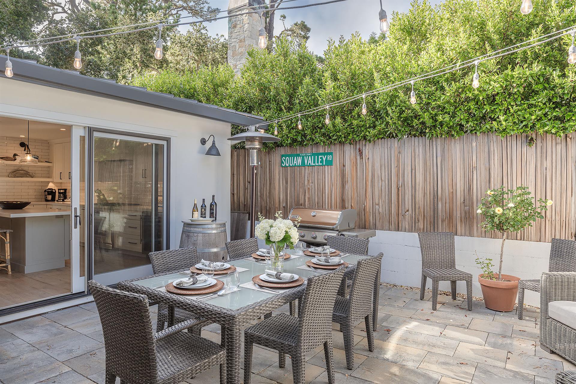 Central Courtyard Patio with Seating for Six and Gas BBQ