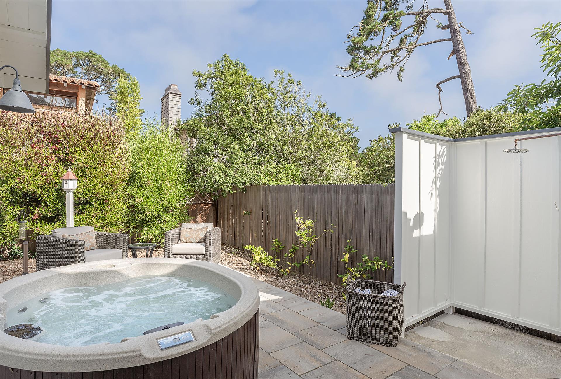 Central Courtyard Patio has a Hot Tub
