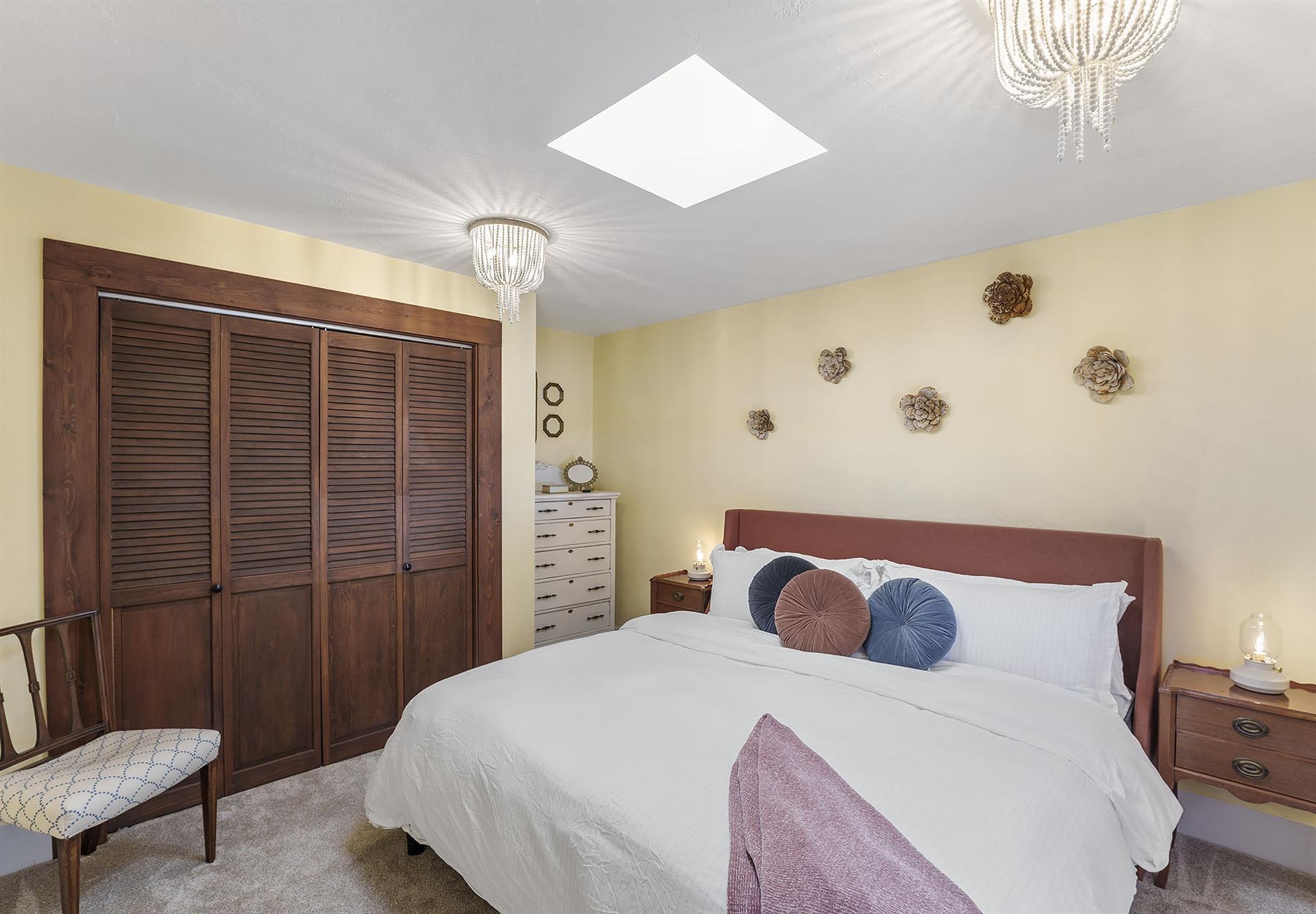 Bedroom 1, King Bed