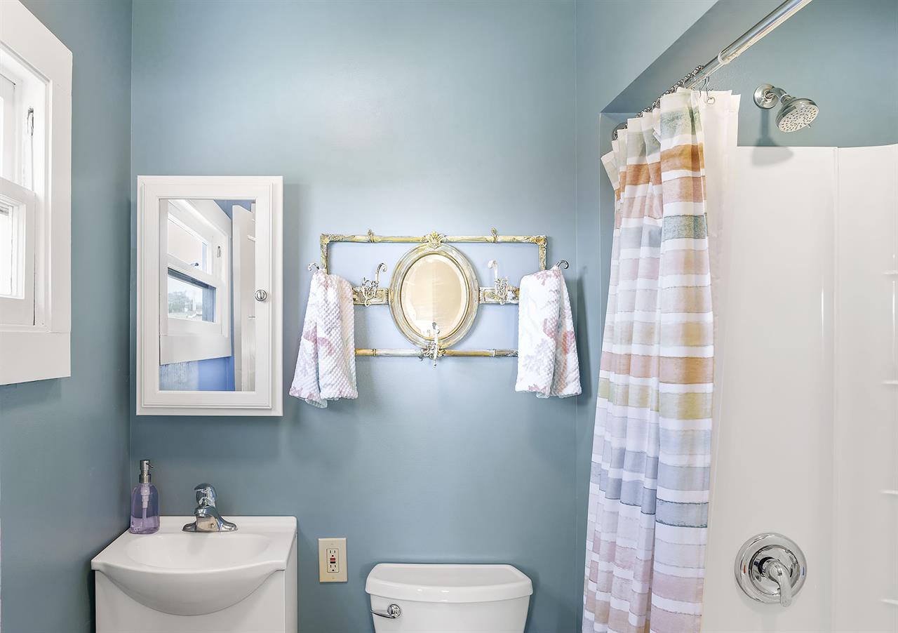 Full Bathroom with ShowerOverTub