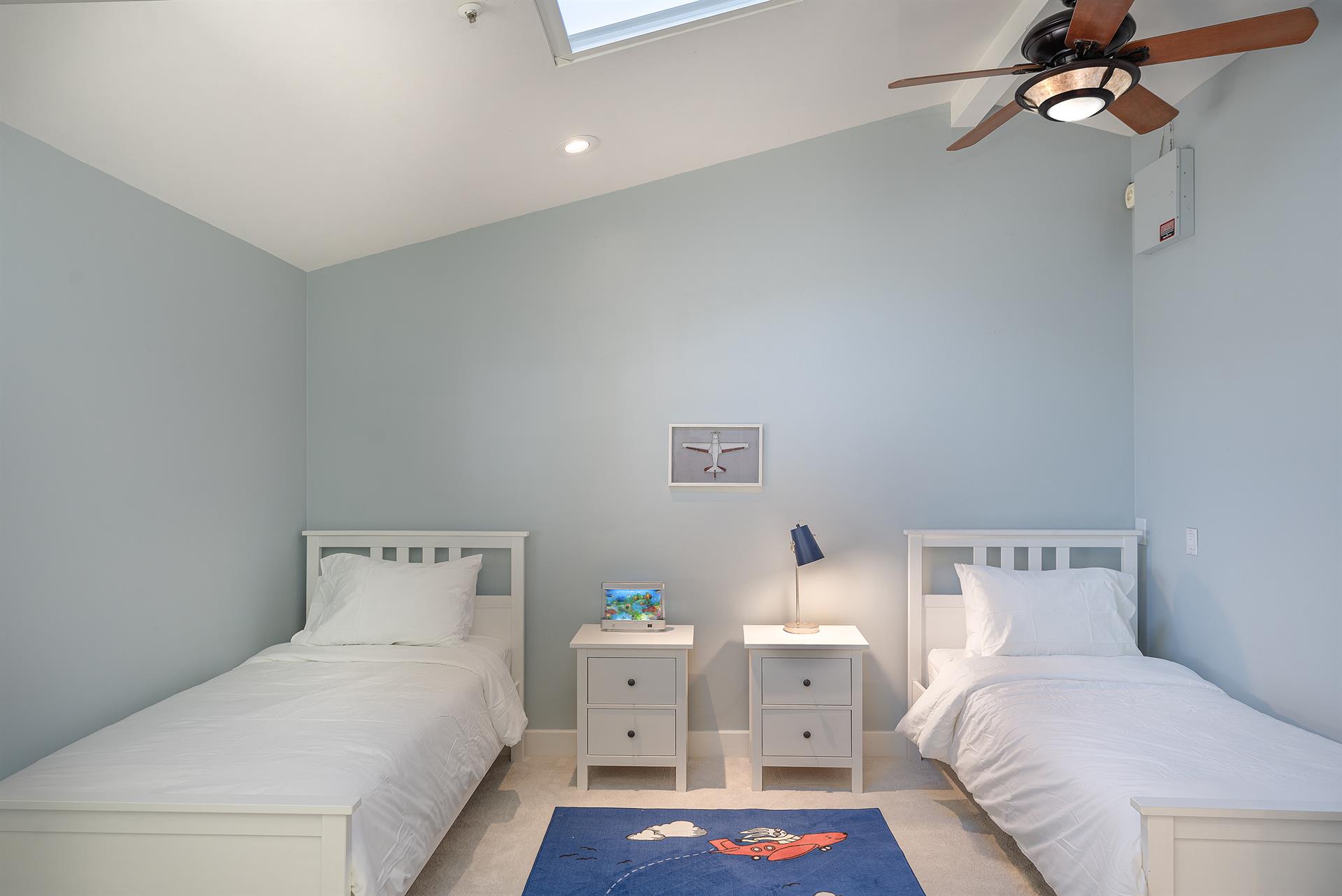 Bedroom 3 has Two Twin Beds