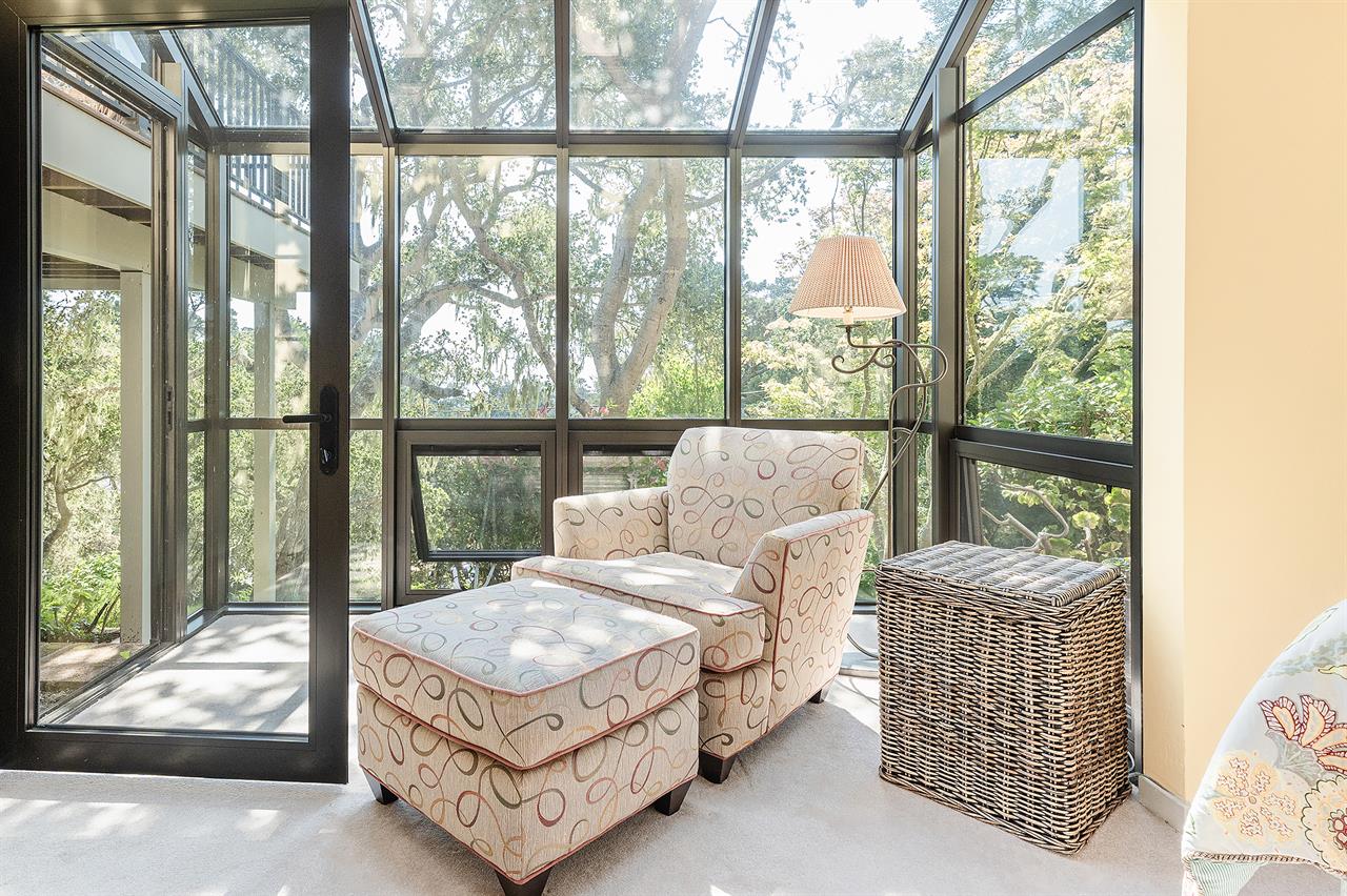 Downstairs, Bedroom 3, Queen Bed, Solarium Wiindow