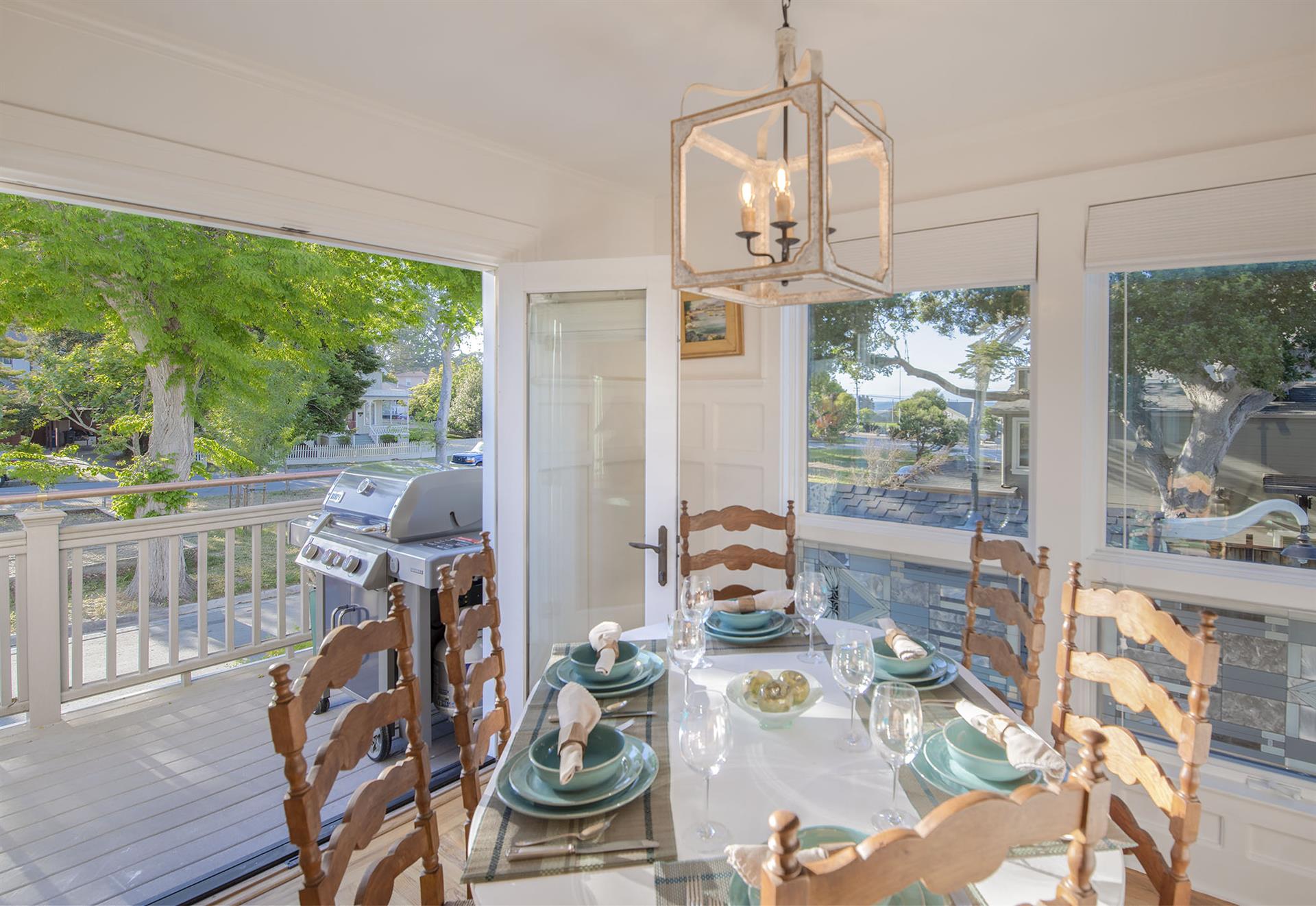 Dining Room Opens to the Balcony