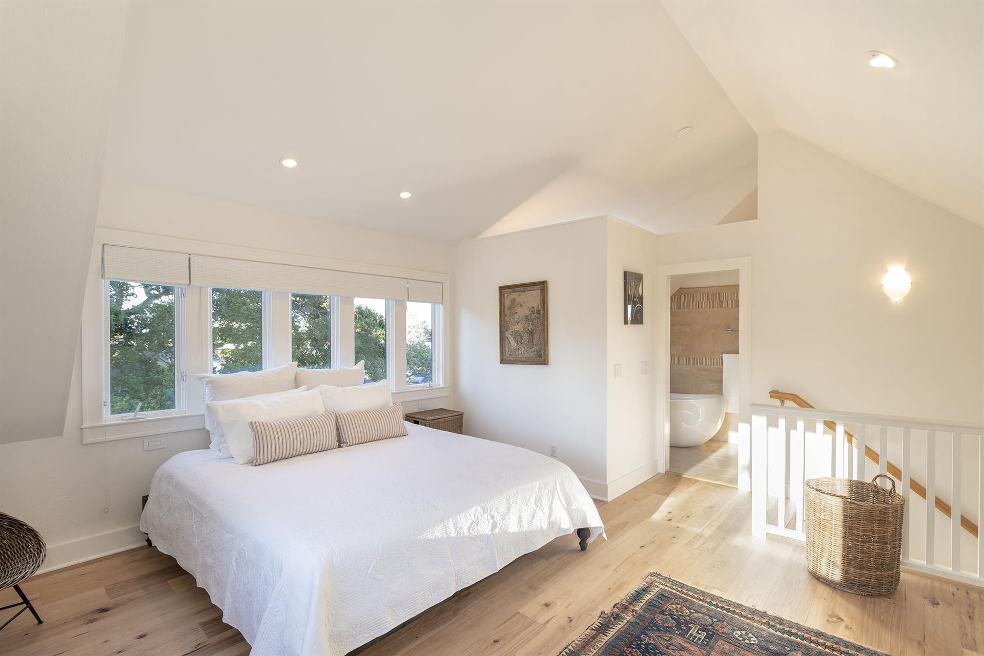Bedroom 1, Cal King, 3rd Level, En Suite