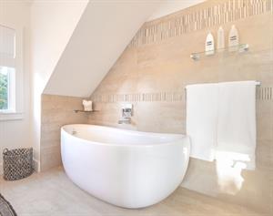 En Suite Bath, 3rd Level
