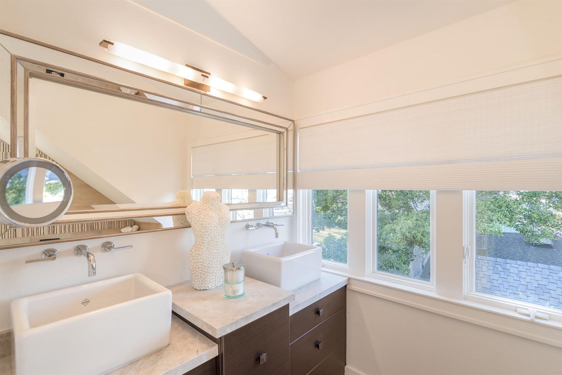 En Suite Bath, 3rd Level