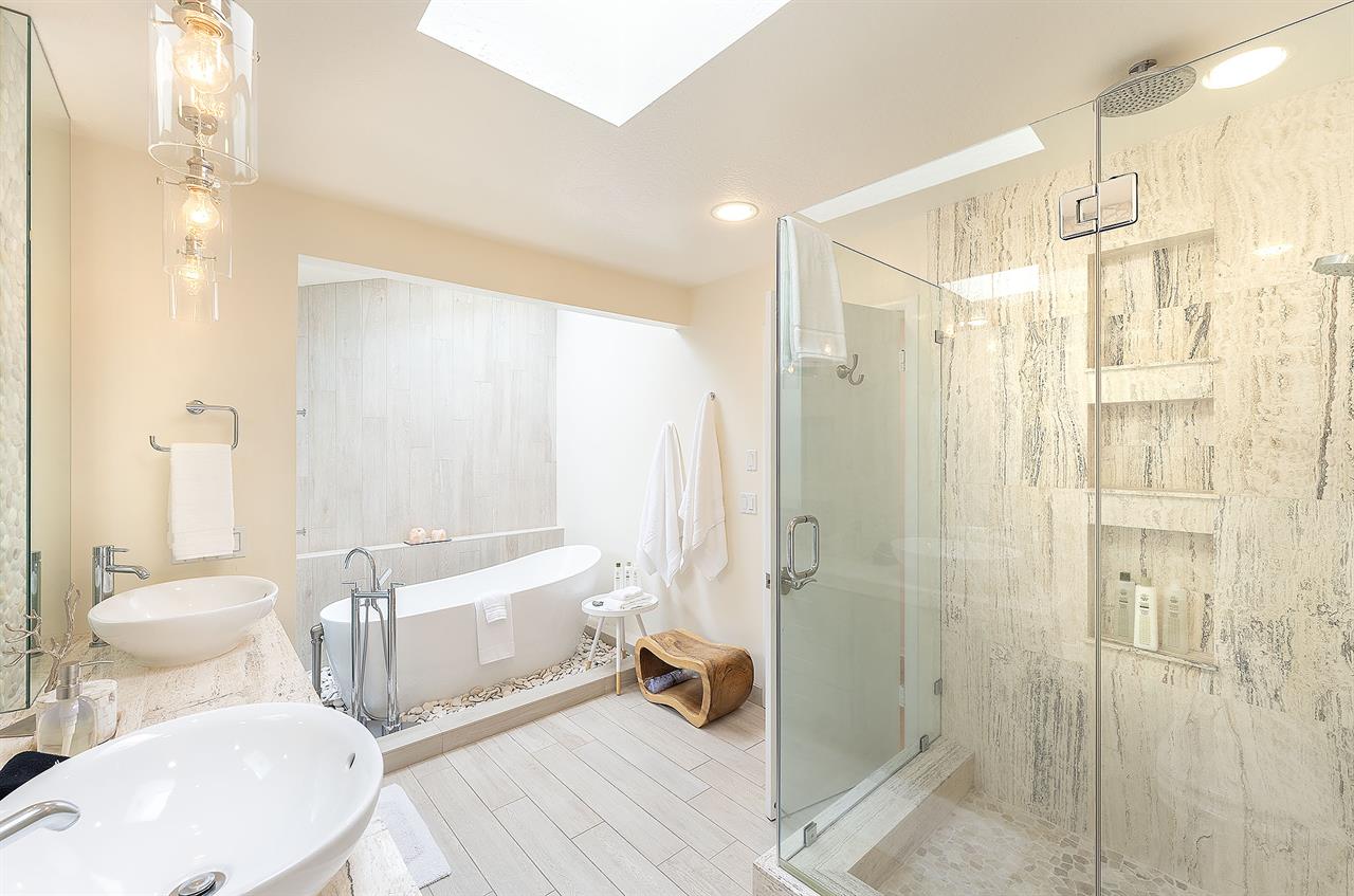 Decadent En Suite Bath, Shower, Separate Tub, Dual Vanity