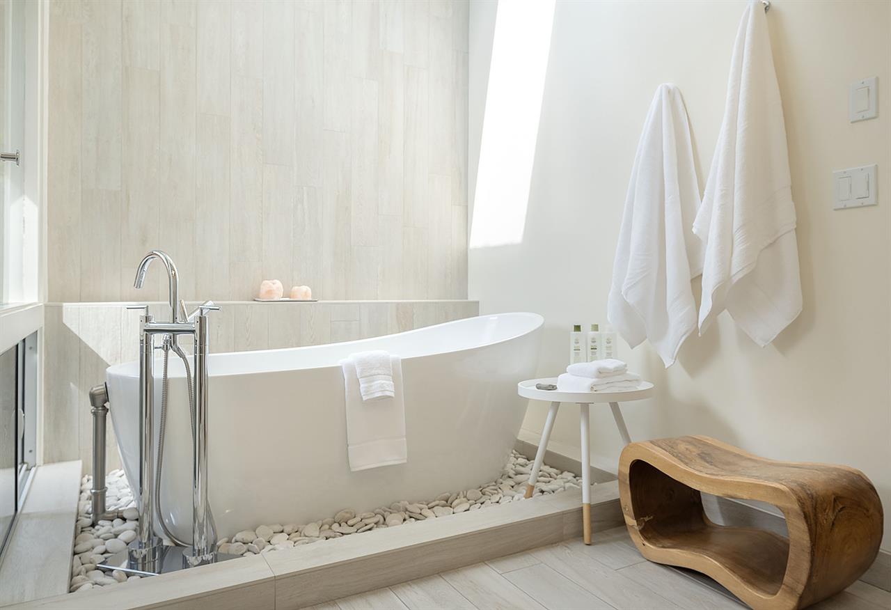 Decadent En Suite Bath, Shower, Separate Tub, Dual Vanity