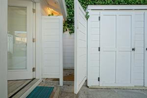 Detached Bonus Room and Outdoor Shower