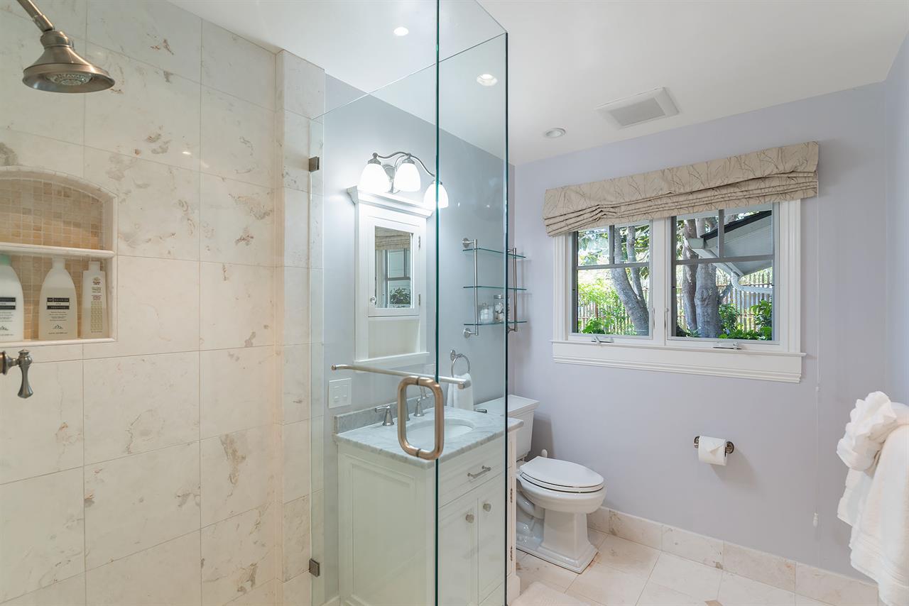 EnSuite Bathroom with Shower