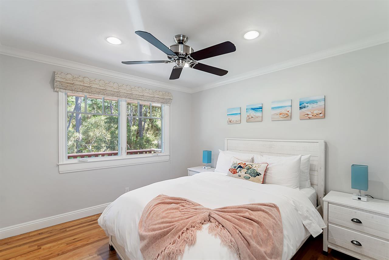 Bedroom 3, Queen Bed