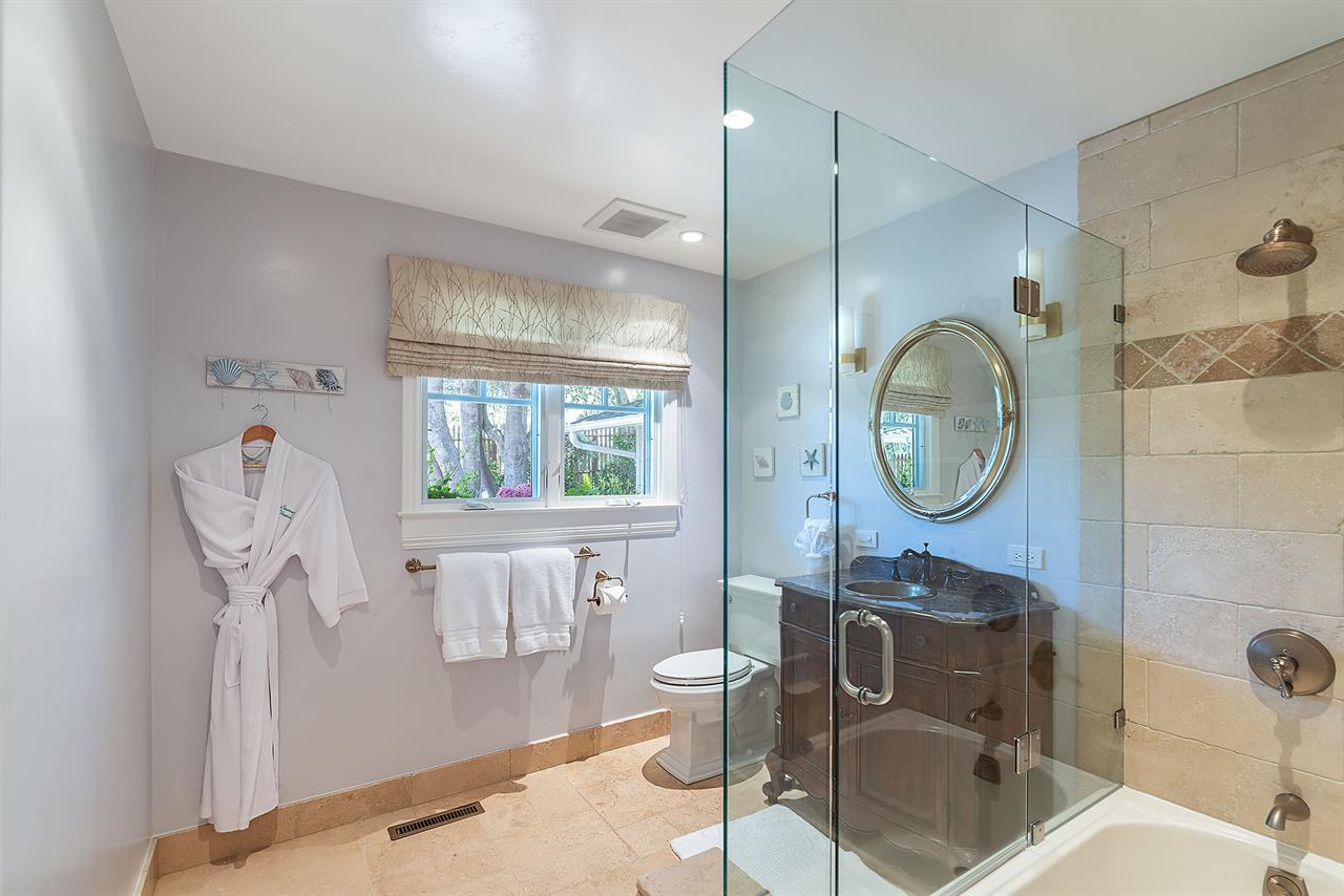 Full Hall Bath with ShowerOverTub