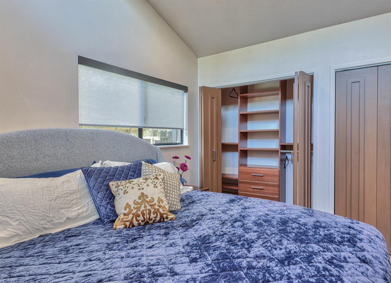 Bedroom 1, King Bed, Jack and Jill Bathroom