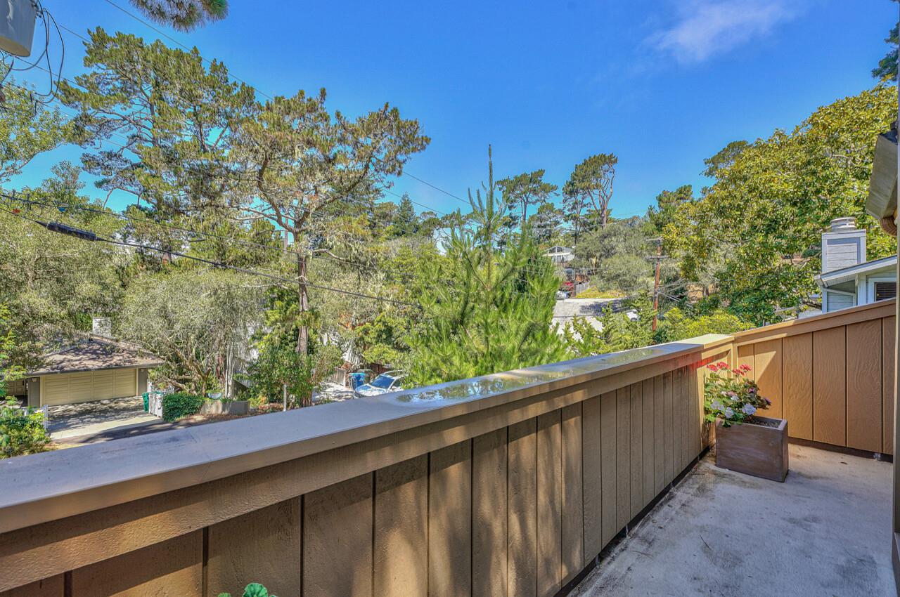 Carmel Delight  Front Balcony Off Living Room