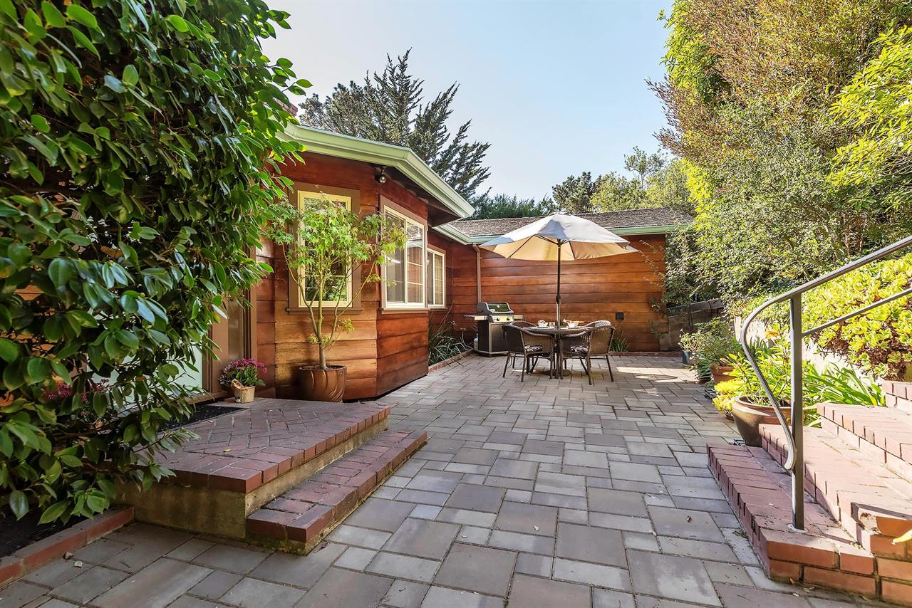Entrance to this Charming Home in the Treetops