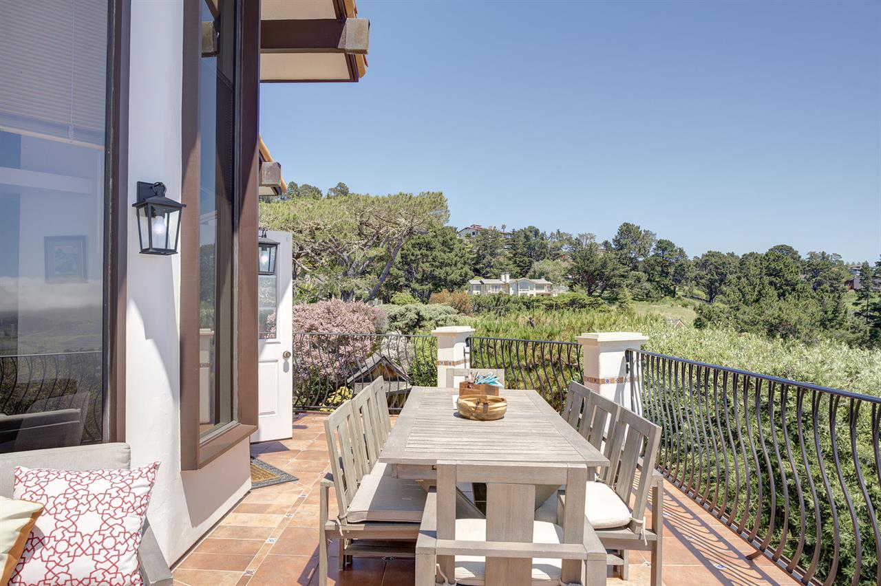 Upper Deck, Dining Area, Outdoor Sofa and Fire Pit, Ocean View