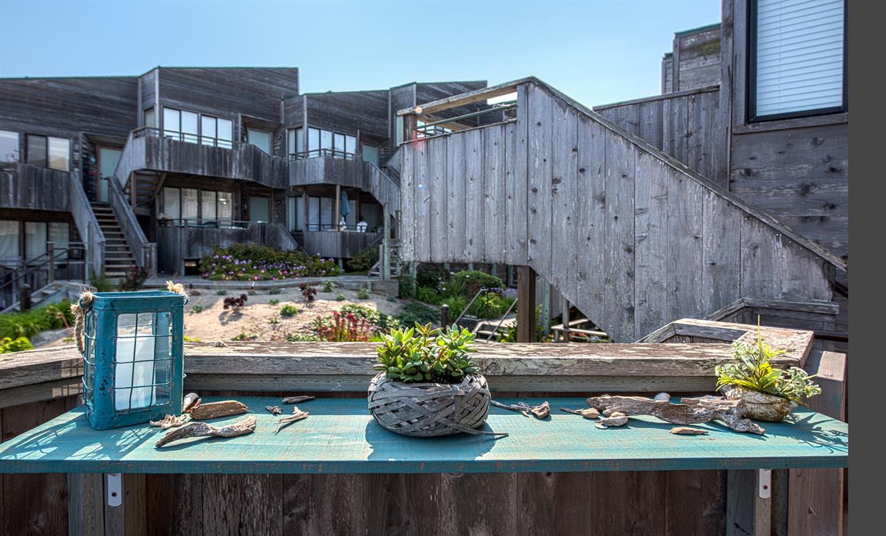 Charming Beach Decor Inside and Out