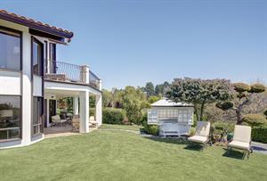 Beautiful, Mature Landscaping, Hot Tub with Enclosure