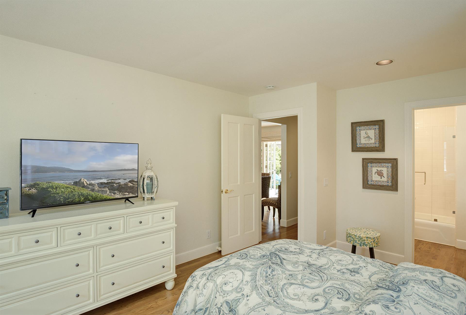 Bedroom 3  Downstairs, Two Twins, TV, En Suite Bath
