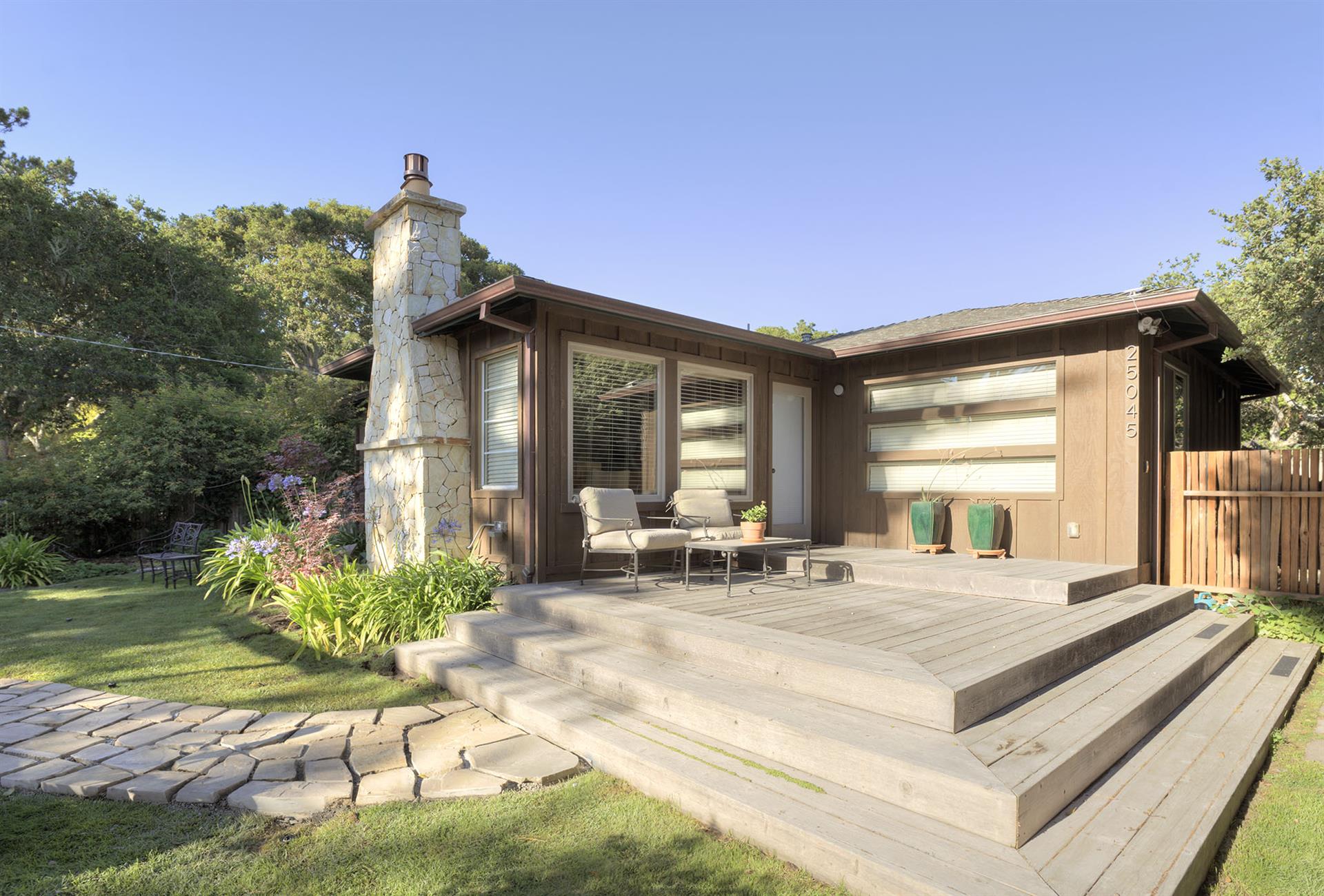Welcome to Belle Folie Sunny Garden House in Carmel