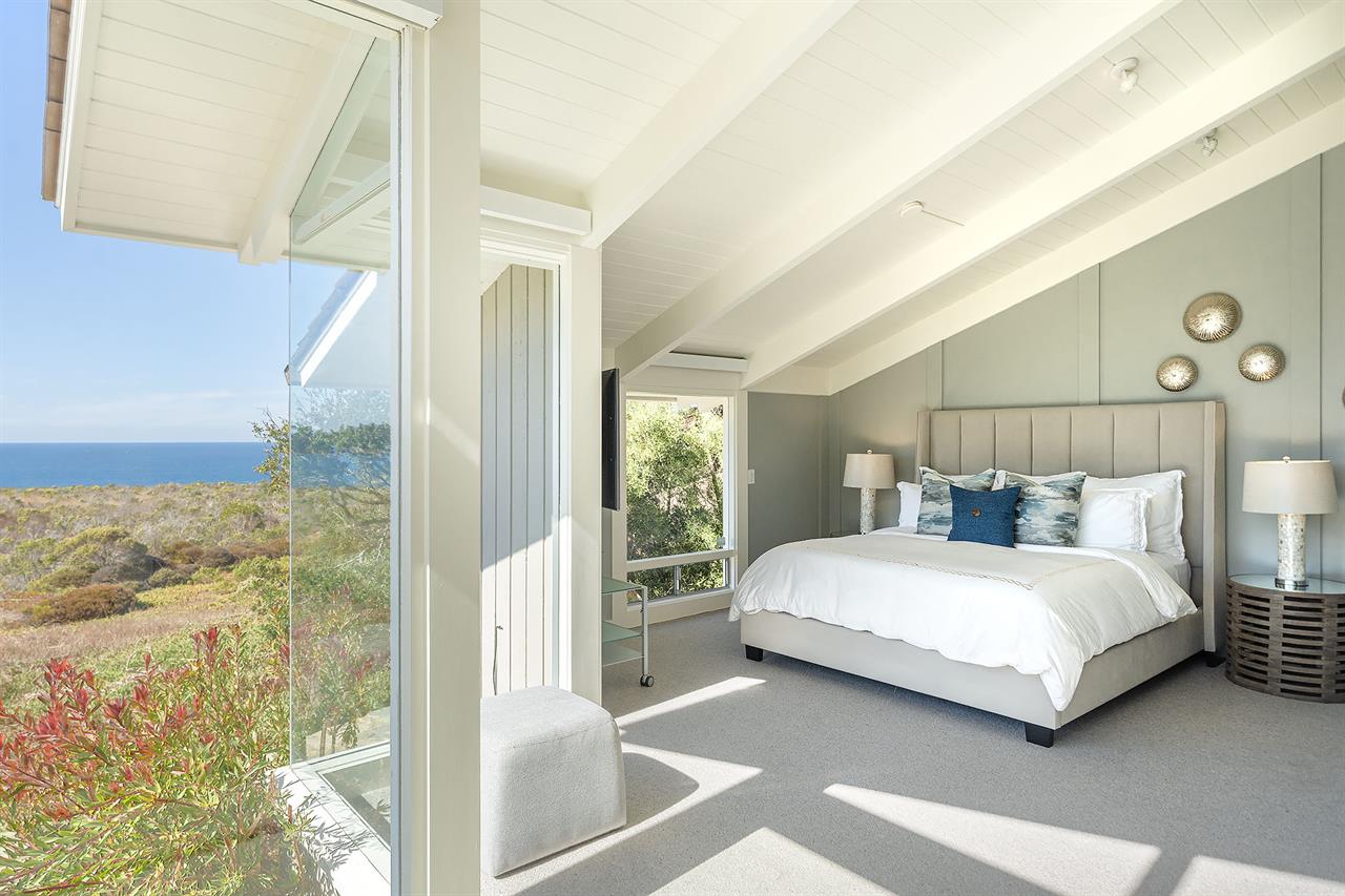 Bedroom 2, King, TV, View, Shared Jack and Jill Bathroom