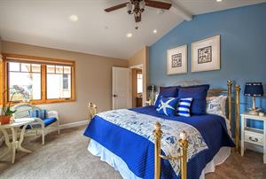 Bedroom 1, Upstairs, King Bed, TV, WalkIn Closet, En Suite