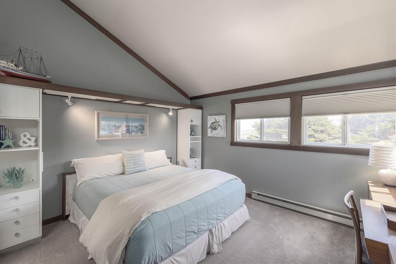 Bedroom 2, Cal King Bed, En Suite, Upstairs