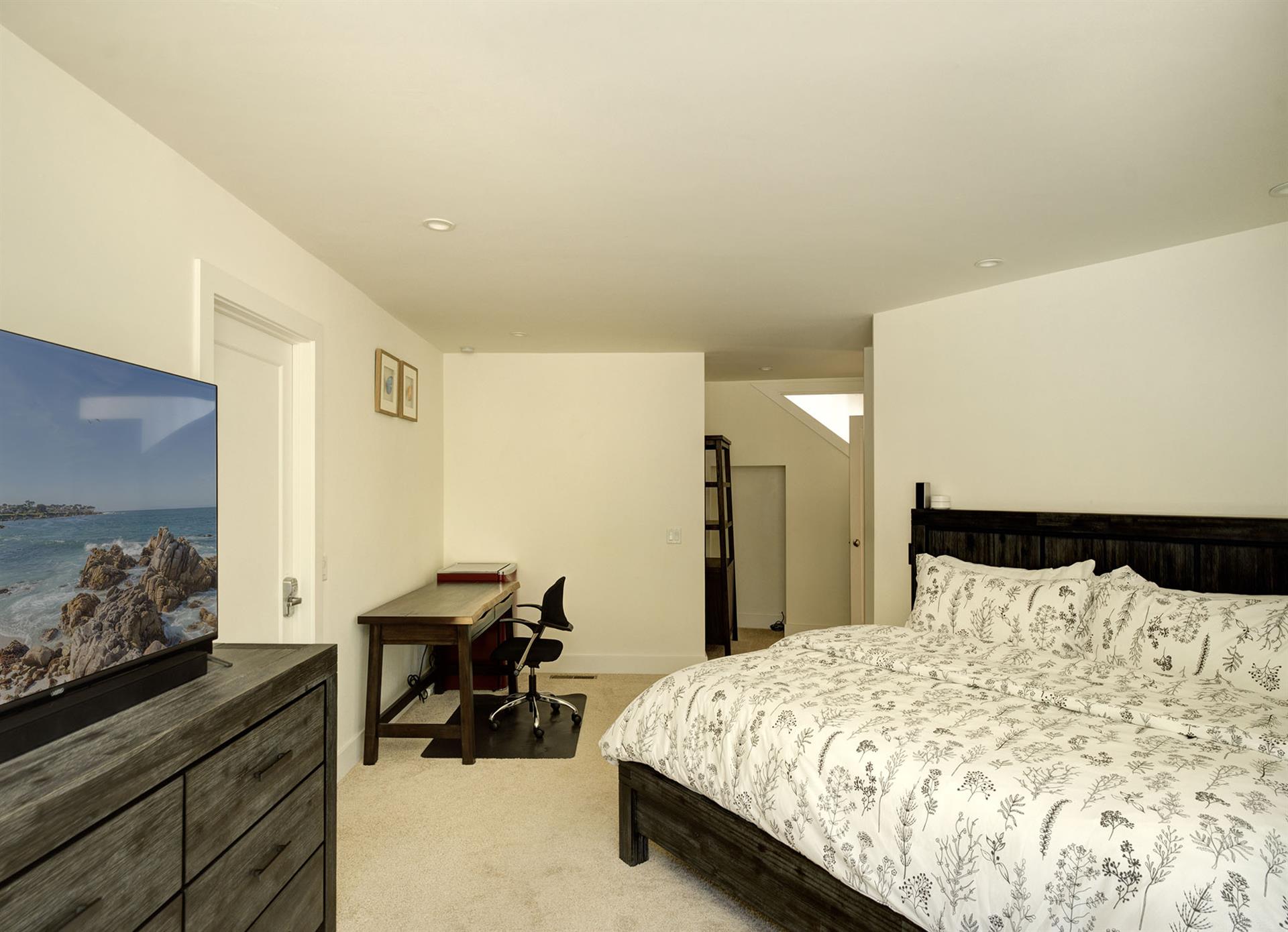 Bedroom 1  King Bed, EnSuite Bath with Shower  Soaking Tub