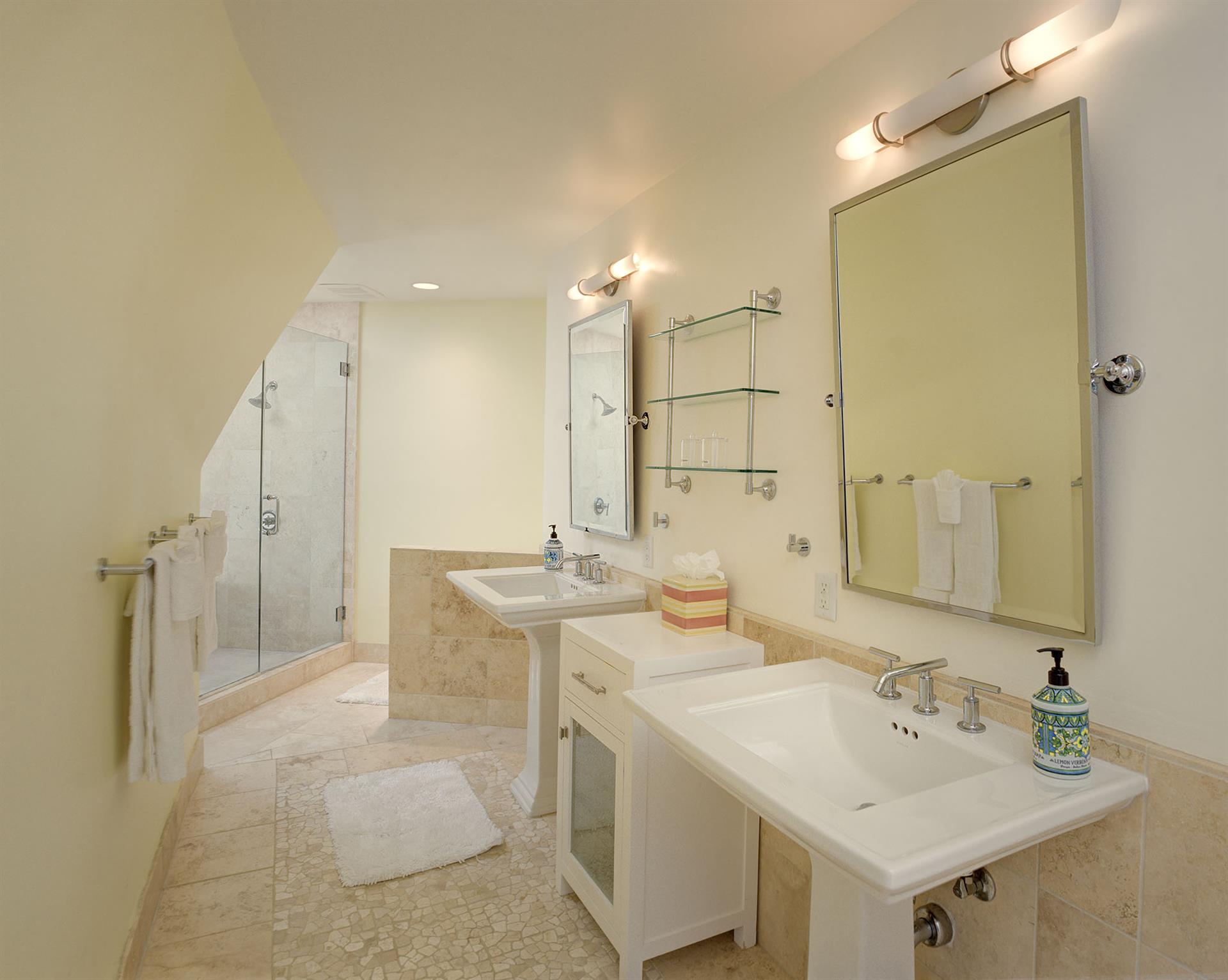 En Suite Bathroom for Bedroom 1