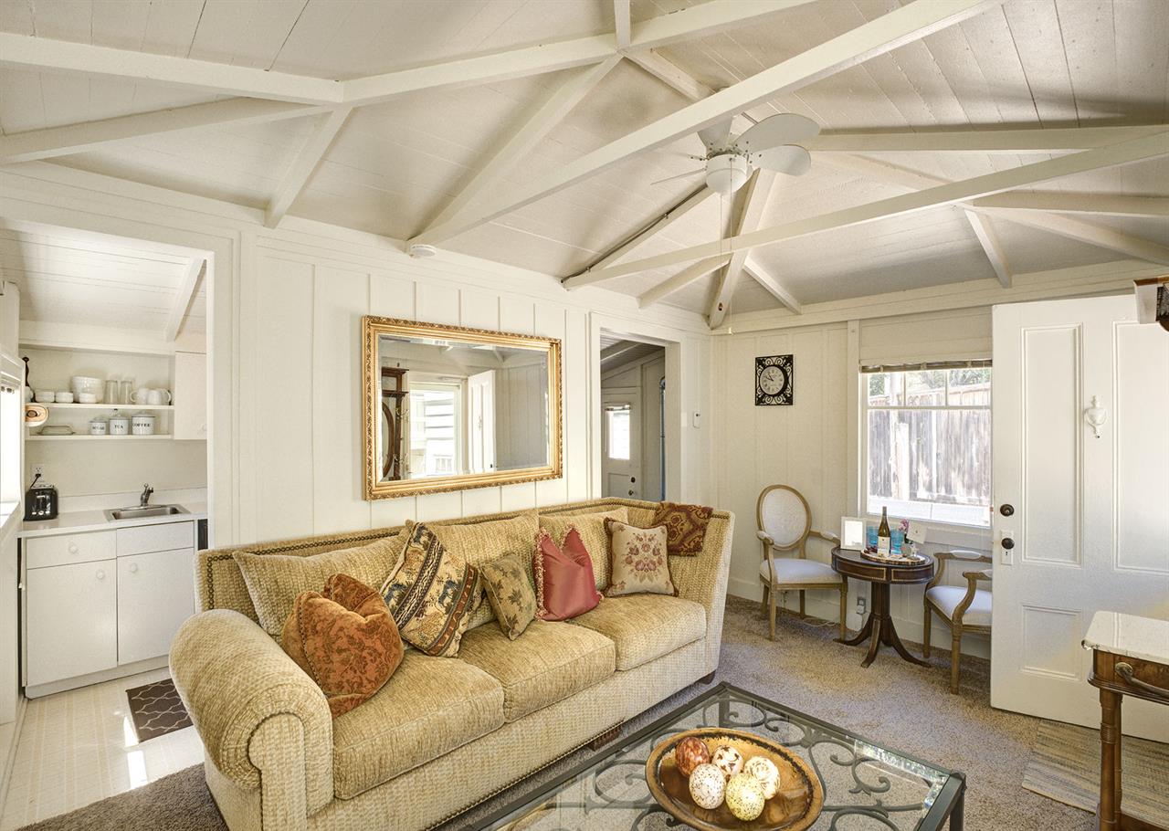 Long Term Rental in CarmelbytheSea, Furniture Optional